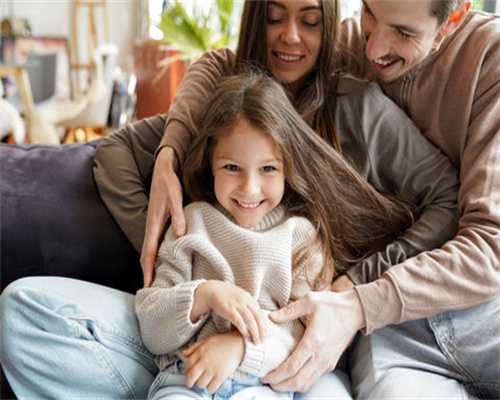 形婚代怀生子多少钱？LGBT群体互助生育的费用与风险